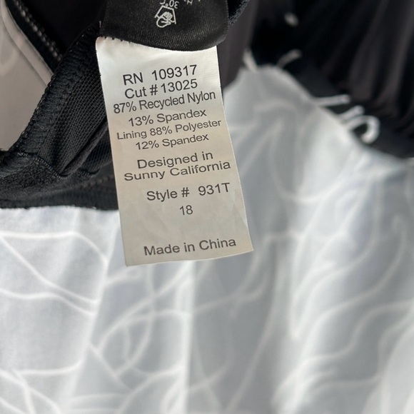 Sunsets Escape size 18 Vivian tankini wired black white tropical v-neck ruched - Picture 9 of 14